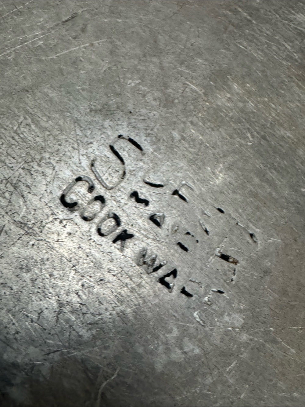 VTG Super Maid Cookware Dutch Oven Heavy-Duty Aluminum Covered Roaster - Picture 2 of 7